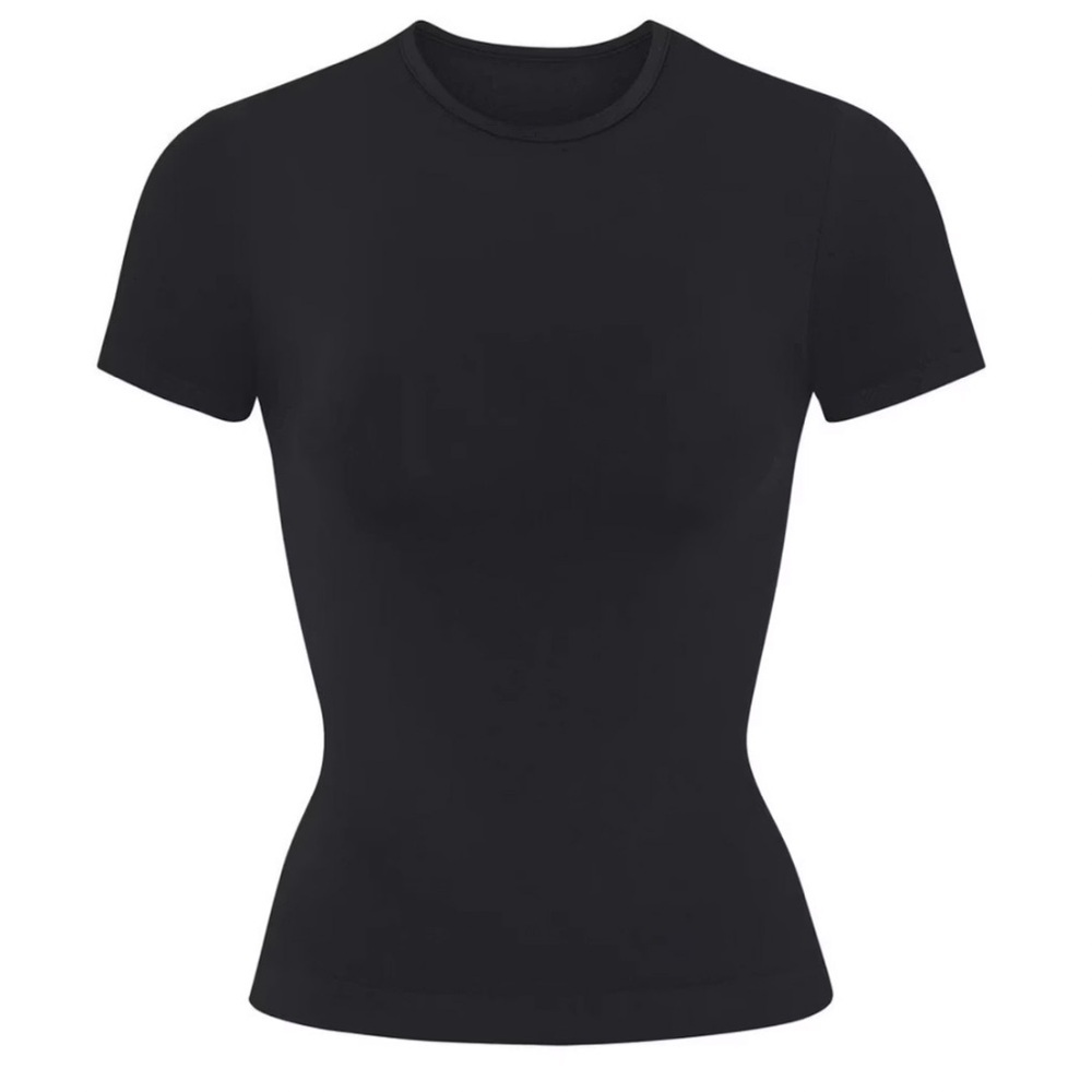 SKIMS- soft smoothing seamless t shirt